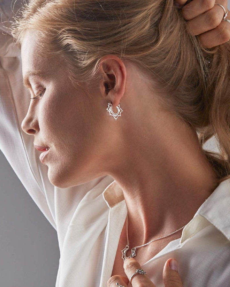 Boma Jewelry Sterling Silver Bomhemian Flower Snap Down Closure Hoop Earrings - Image 3